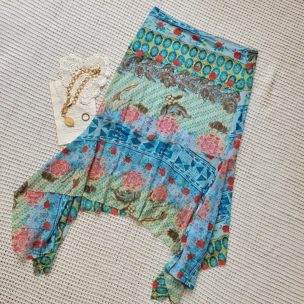 T unique vintage pattern high low style skirt